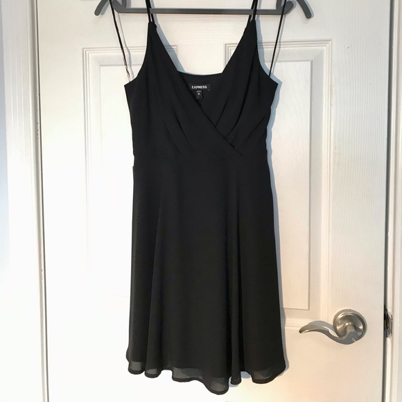 XS LBD FROM EXPRESS - Picture 2 of 8